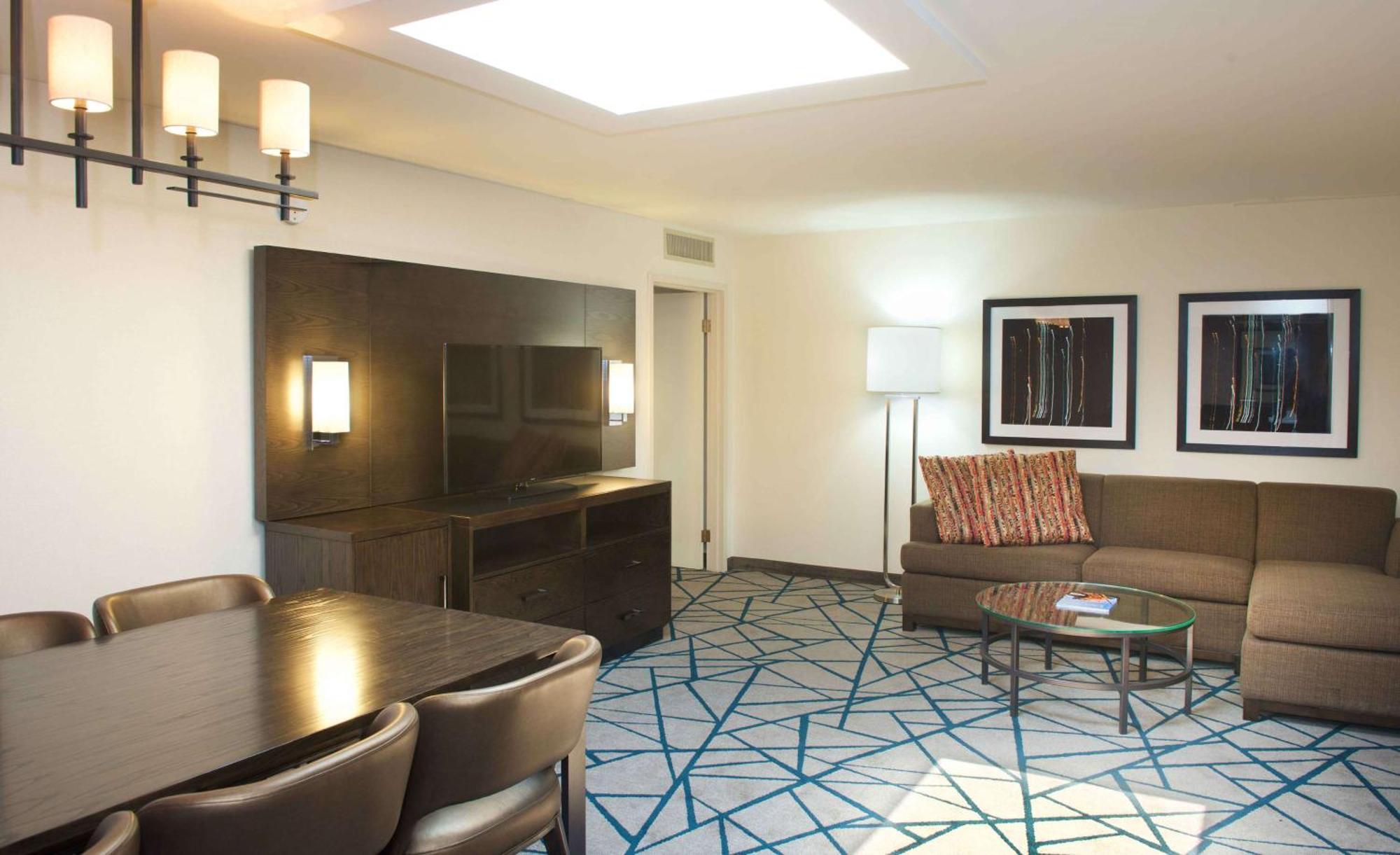 Embassy Suites By Hilton Detroit - Livonia/Novi Exterior foto